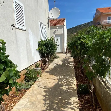 16439b Apartment Vinisce